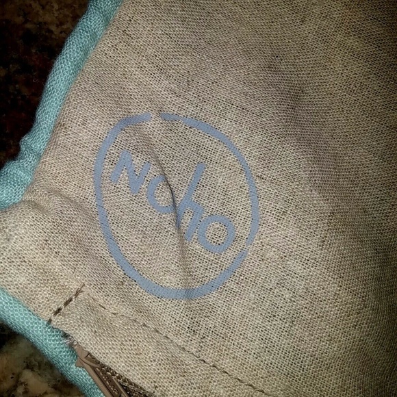 NOHO Home 18" Pillow Cover - Picture 5 of 5